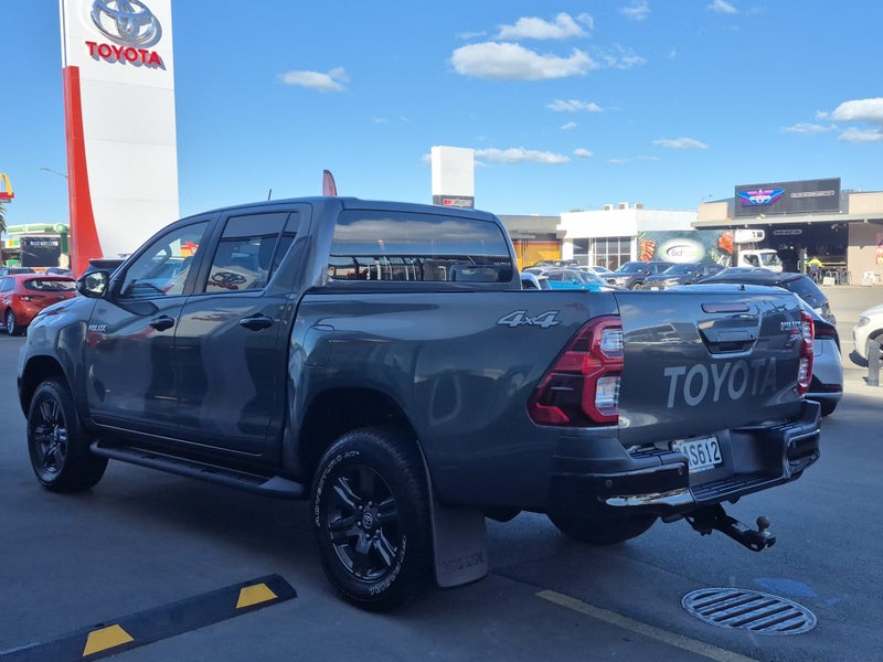 2025 Toyota Hilux SR5 2.8DT 4WD 6Manual image 5