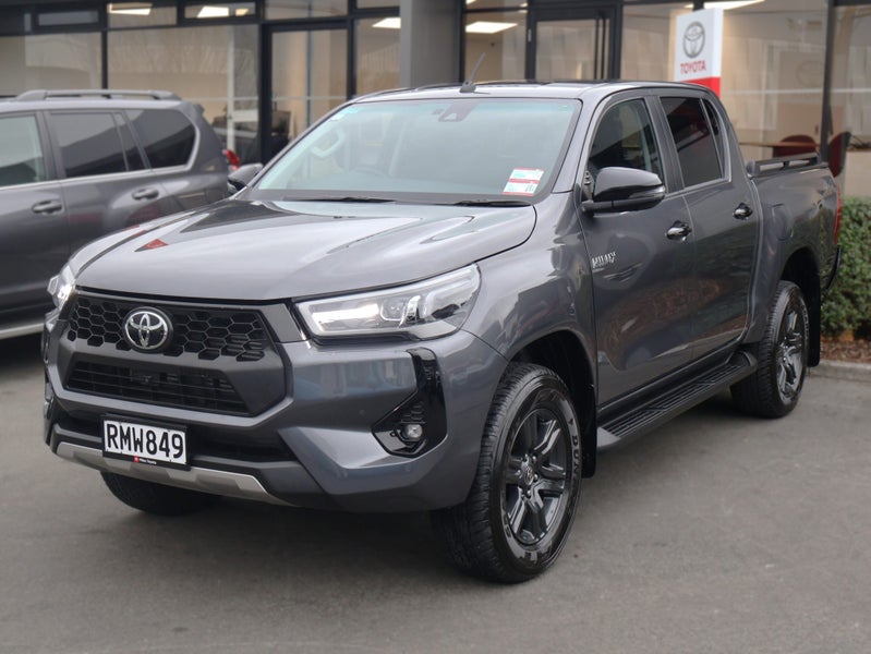 2025 Toyota Hilux SR5 2.8DT Hybrid 4WD/4X4, Auto image 3