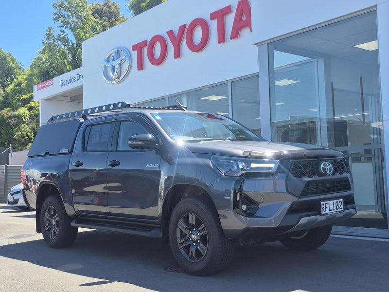 2025 Toyota Hilux SR5 2.8DT Hybrid 6AT 4WD image 1