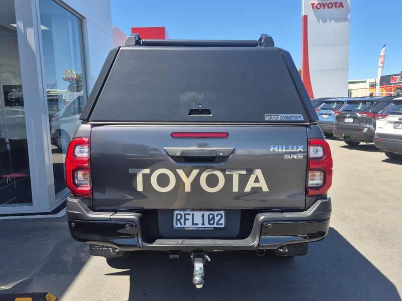 2025 Toyota Hilux SR5 2.8DT Hybrid 6AT 4WD image 4