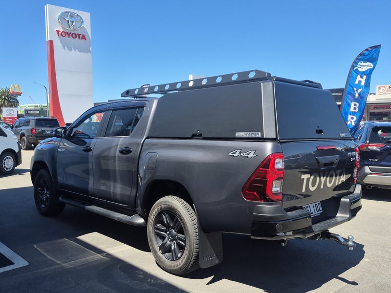 2025 Toyota Hilux SR5 2.8DT Hybrid 6AT 4WD image 5