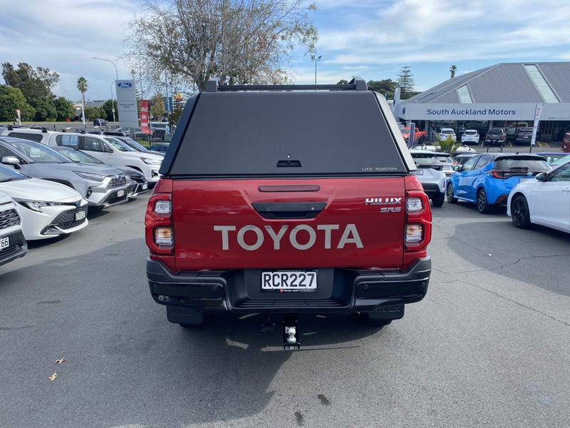 2025 Toyota Hilux SR5 2.8DT Hybrid 6AT 4WD image 3