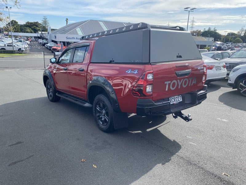 2025 Toyota Hilux SR5 2.8DT Hybrid 6AT 4WD image 5