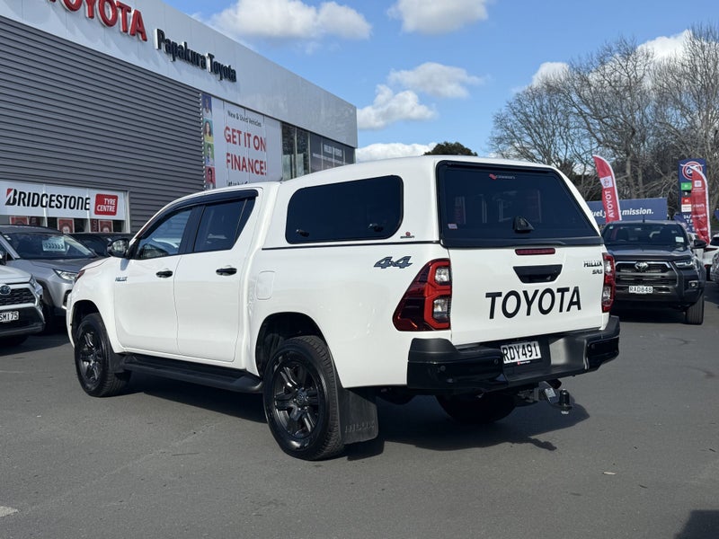 2025 Toyota Hilux SR5 2.8DT Hybrid 6AT 4WD image 3