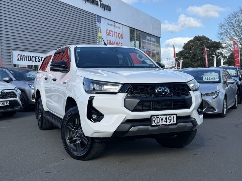 2025 Toyota Hilux SR5 2.8DT Hybrid 6AT 4WD image 5