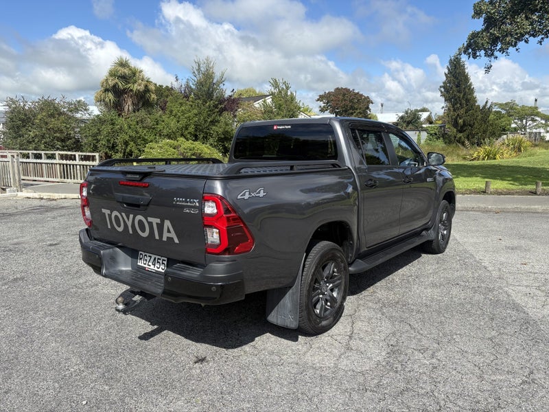2025 Toyota Hilux SR5 2.8DT Hybrid 6AT 4WD DCW/... image 5