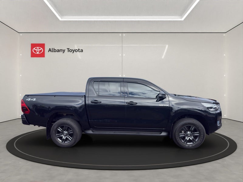2025 Toyota Hilux SR5 2.8DT Hybrid 6AT 4WD DCW/... image 2