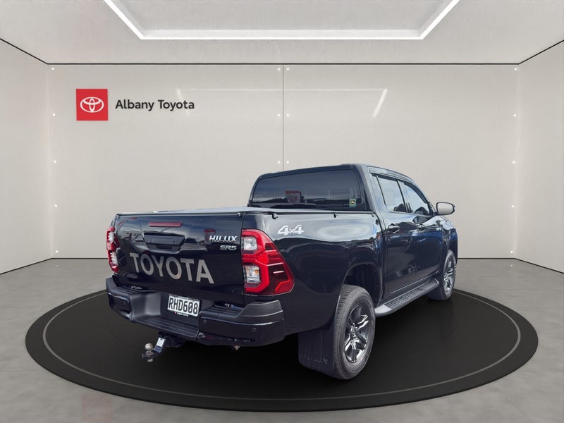 2025 Toyota Hilux SR5 2.8DT Hybrid 6AT 4WD DCW/... image 3