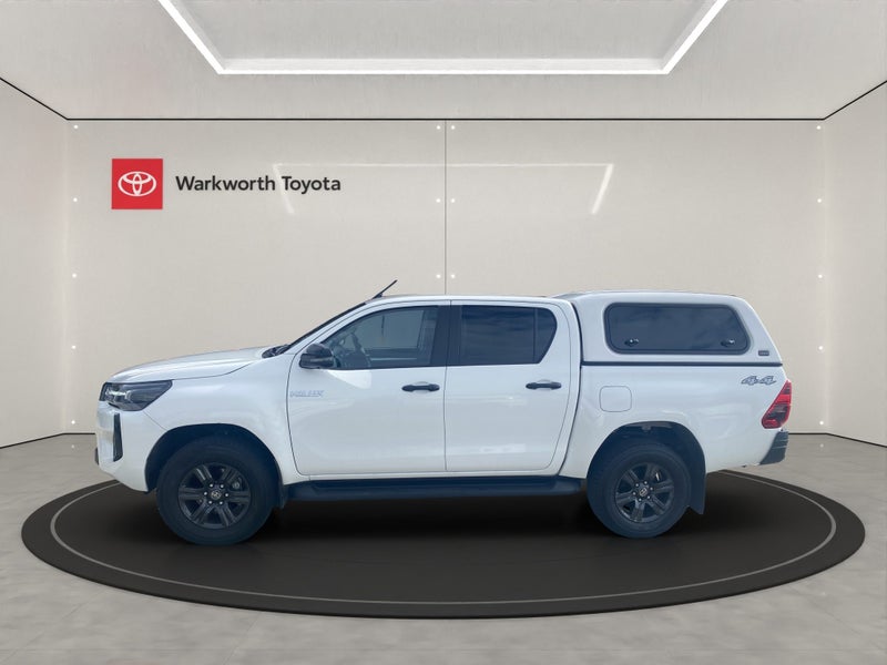 2025 Toyota Hilux SR5 2.8DT Hybrid 6AT 4WD DCW/... image 3