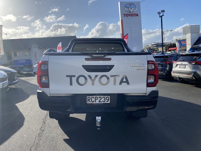2025 Toyota Hilux SR5 2.8DT Hybrid 6AT 4WD DCW image 5