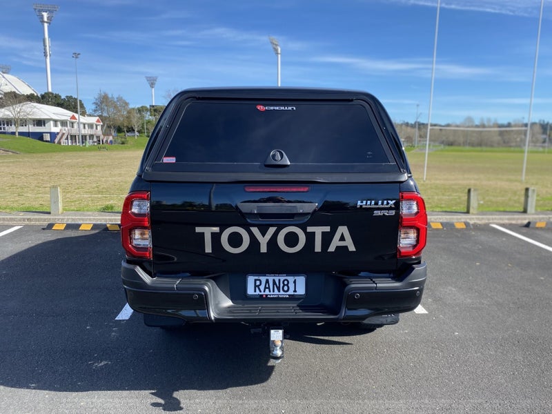 2025 Toyota Hilux SR5 2.8L Diesel TURBO DCW 2WD image 5