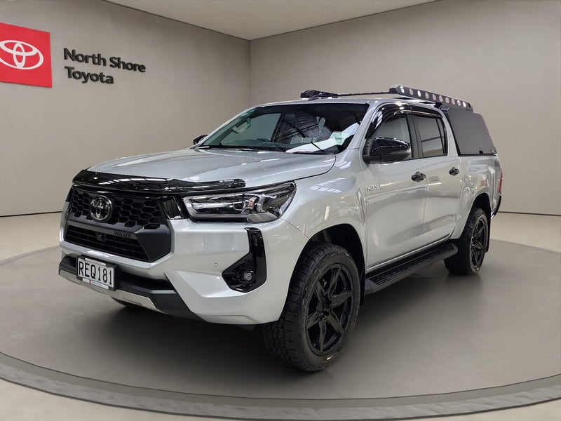 2025 Toyota Hilux SR5 2.8L Diesel Turbo Hybrid... image 4