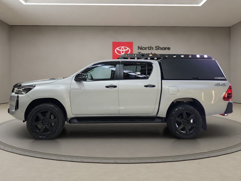 2025 Toyota Hilux SR5 2.8L Diesel Turbo Hybrid... image 5