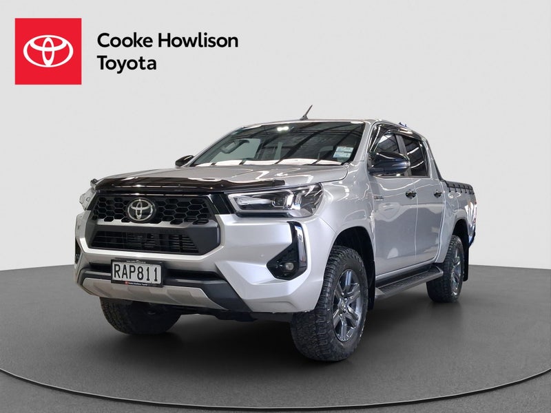 2025 Toyota Hilux SR5 4WD image 3