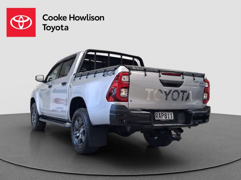2025 Toyota Hilux SR5 4WD image 5