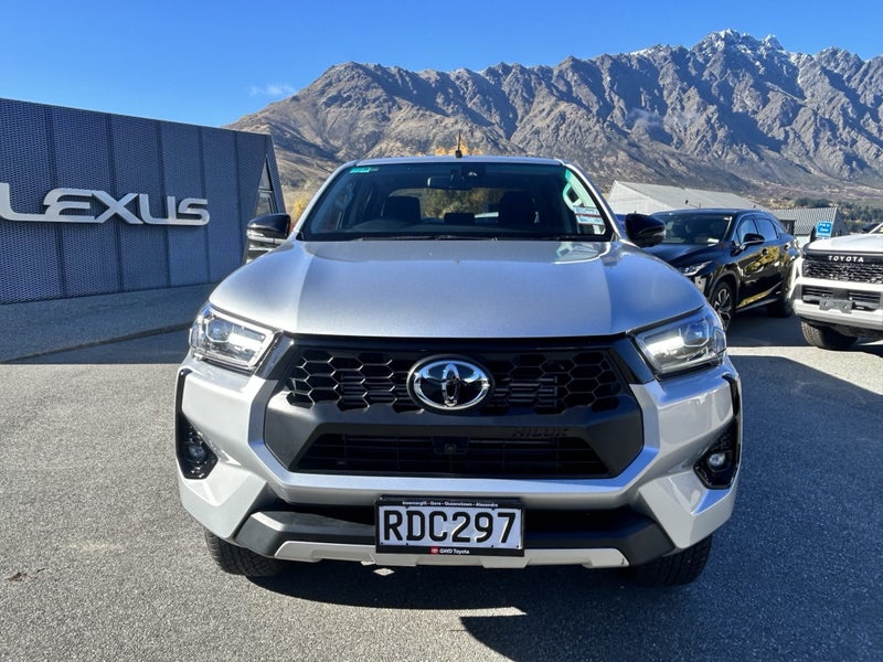 2025 Toyota Hilux SR5 4WD image 4