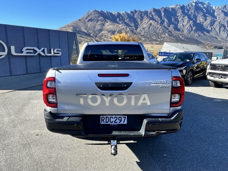 2025 Toyota Hilux SR5 4WD image 5