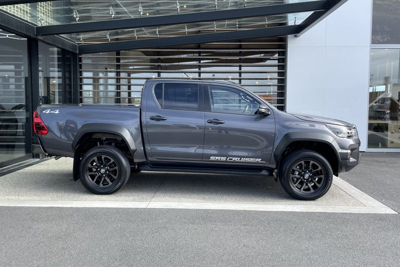 2025 Toyota Hilux SR5 CRUISER 2.8 Turbo Diesel... image 5