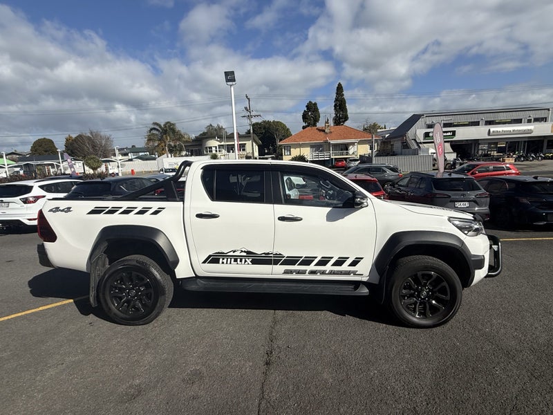 2025 Toyota Hilux SR5 Cruiser 2.8DT Hybrid 6AT... image 5