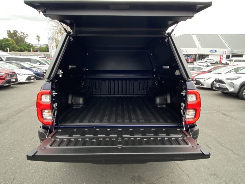 2025 Toyota Hilux SR5 Cruiser 2.8DT Hybrid 6AT... image 4