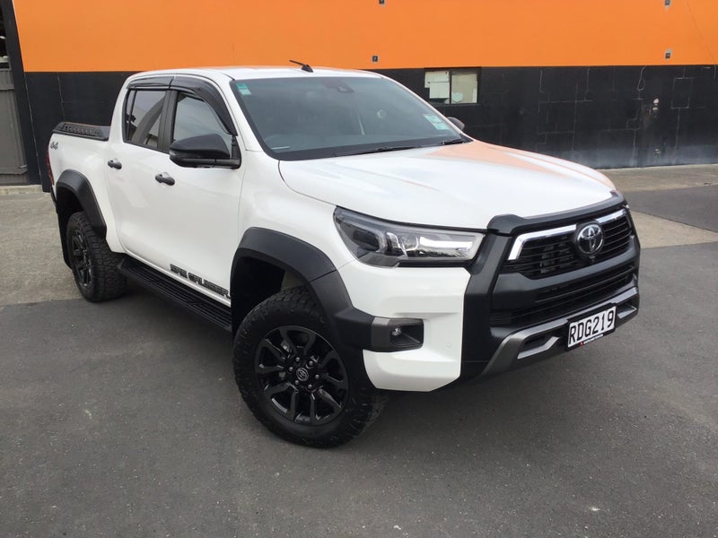 2025 Toyota Hilux SR5 Cruiser 2.8DT Hybrid 6AT... image 1