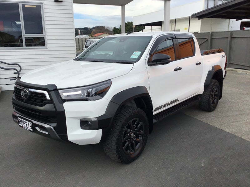 2025 Toyota Hilux SR5 Cruiser 2.8DT Hybrid 6AT... image 4