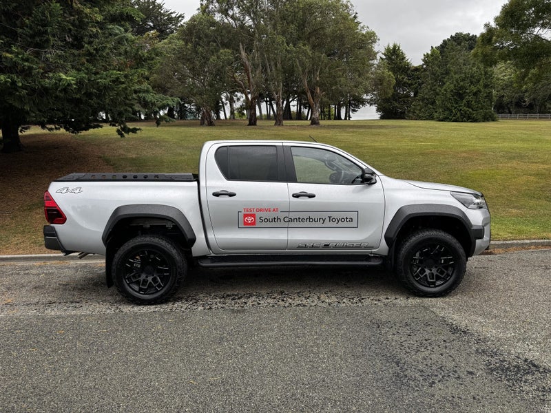 2025 Toyota Hilux SR5 Cruiser 2.8DT Hybrid 6AT... image 3