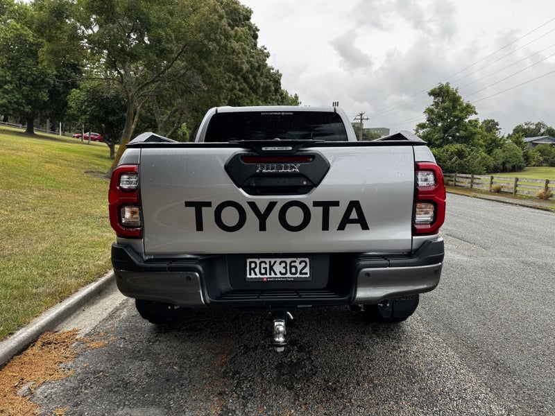 2025 Toyota Hilux SR5 Cruiser 2.8DT Hybrid 6AT... image 5