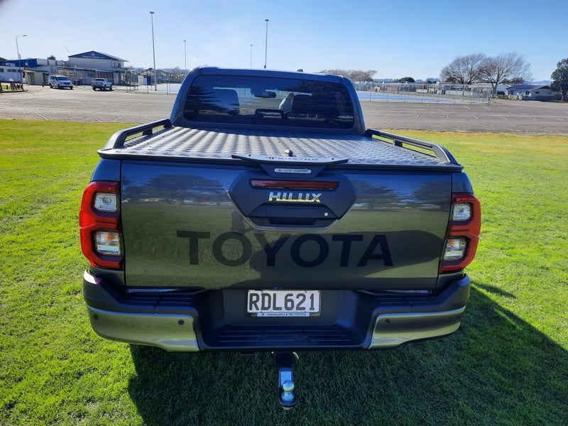 2025 Toyota Hilux SR5 Cruiser 2.8DT Hybrid Auto... image 4