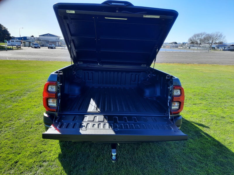 2025 Toyota Hilux SR5 Cruiser 2.8DT Hybrid Auto... image 5