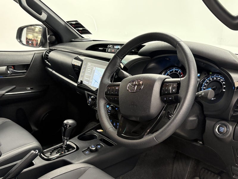 2025 Toyota Hilux SR5 Cruiser 2.8TD 4WD DC image 2