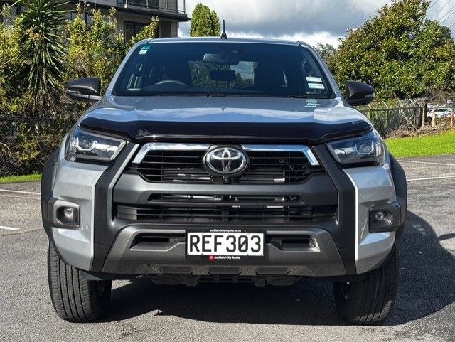2025 Toyota Hilux SR5 Cruiser 4WD DIESEL HYBRID image 3