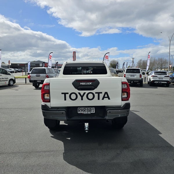 2025 Toyota Hilux SR5 Cruiser 4x4 - Balance of... image 5