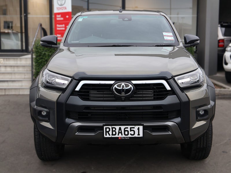 2025 Toyota Hilux SR5 Cruiser Diesel Hybrid 4WD... image 2