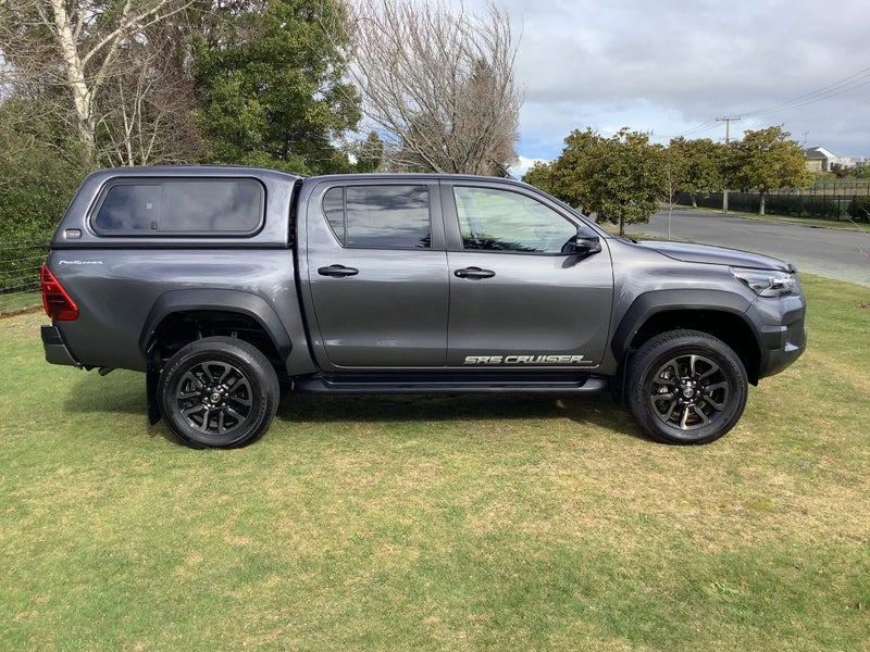 2025 Toyota Hilux SR5 Cruiser Double Cab 2.8DT image 4
