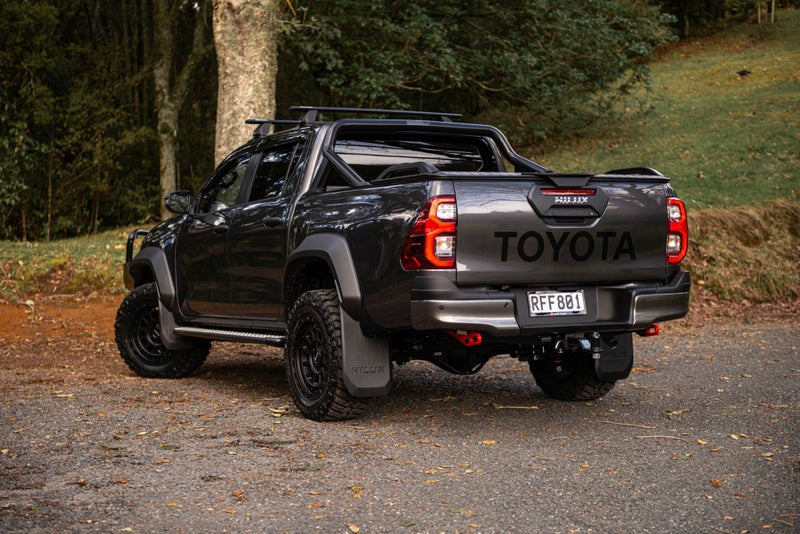 2025 Toyota Hilux SR5 Cruiser Hybrid - Fully Ac... image 5
