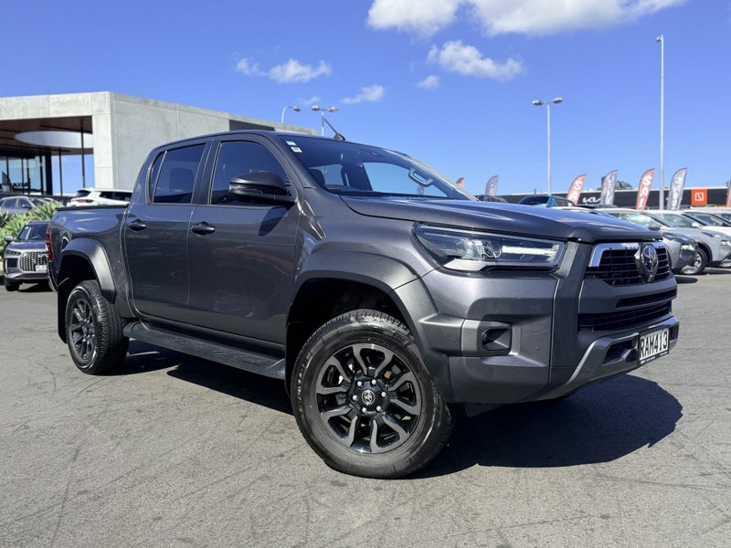 2025 Toyota Hilux SR5 CRUISER TD DC 2. 4WD image 4