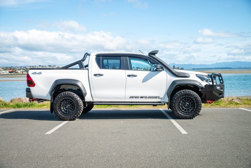 2025 Toyota Hilux SR5 Cruiser with Accessories image 3