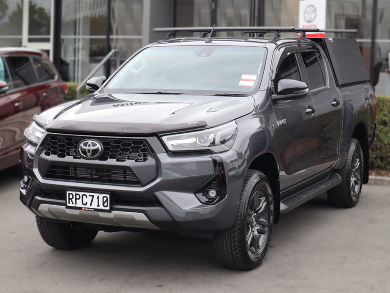2025 Toyota Hilux SR5 DIESEL 4WD/4X4, Canopy, D... image 3