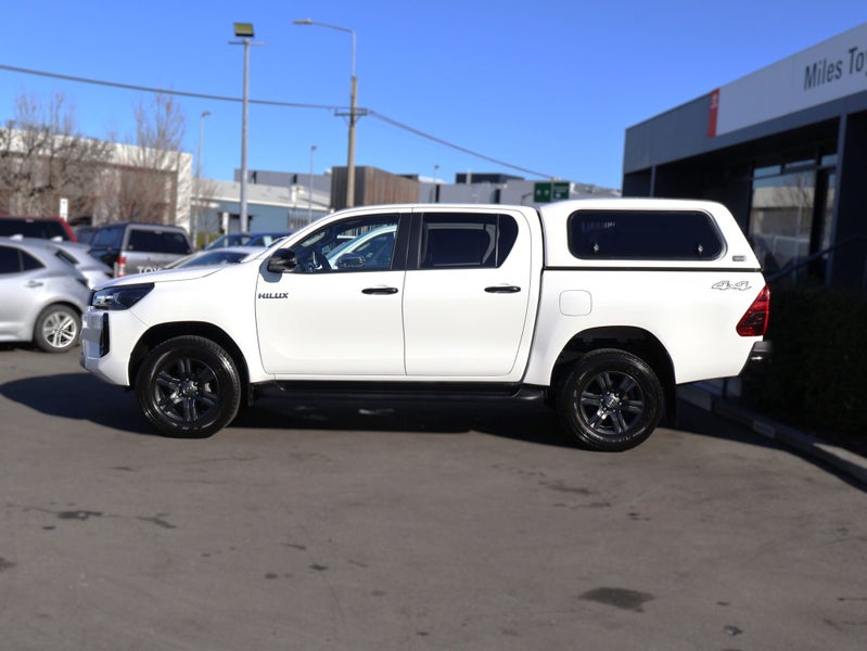2025 Toyota Hilux SR5 Diesel Hybrid 4WD/4X4, Auto image 4