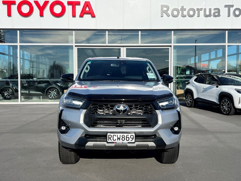 2025 Toyota Hilux SR5 Hybrid 4WD Auto image 2