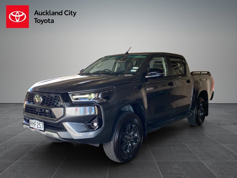 2025 Toyota Hilux Sr5 Td Dc 2.8Dt image 3