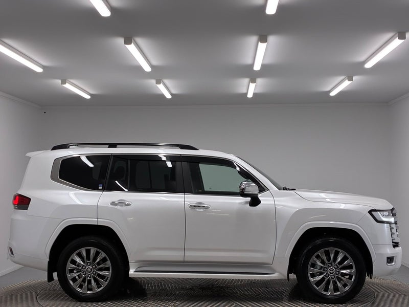 2025 Toyota Land Cruiser 300 3.5P ZX 4WD image 2