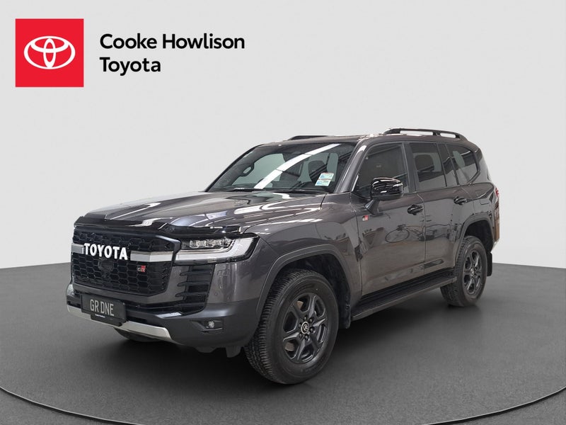2025 Toyota Land Cruiser 300 GR Sport image 3