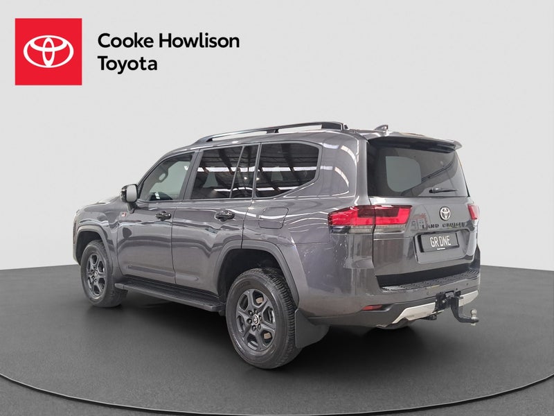 2025 Toyota Land Cruiser 300 GR Sport image 5