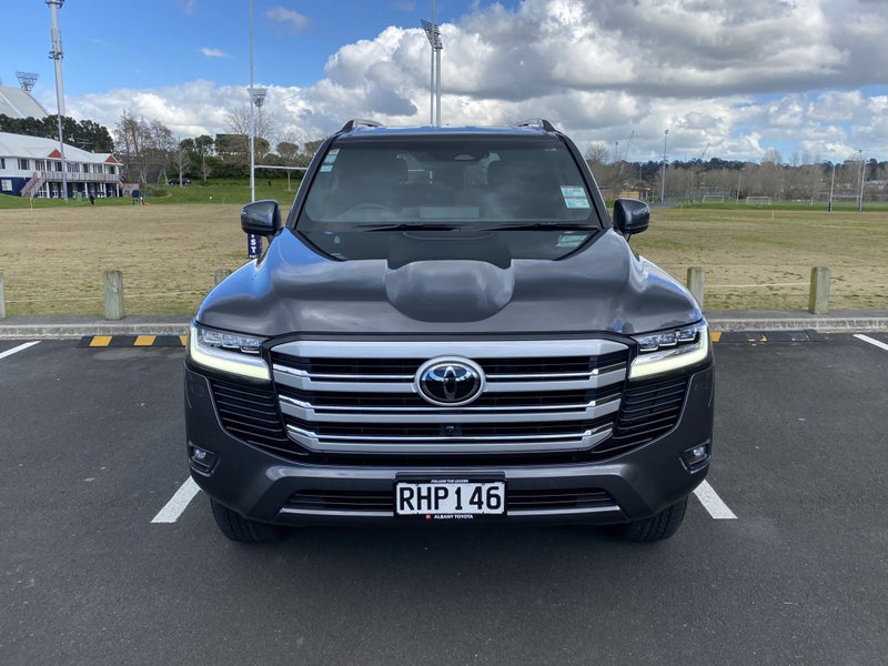 2025 Toyota Land Cruiser 300 VX 3.3L V6 Twin Tu... image 2