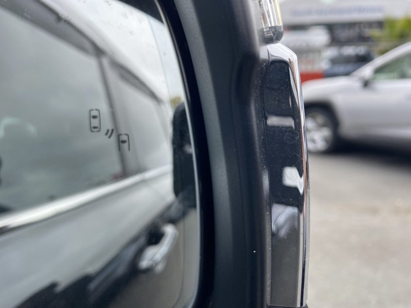 2025 Toyota Land Cruiser 300 VX Limited image 5