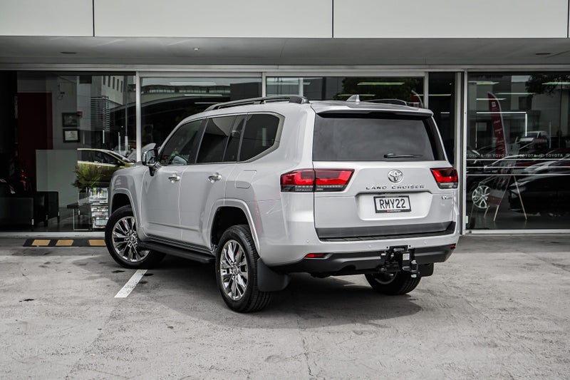 2025 Toyota Land Cruiser 300 VX Limited 3.3DT 1... image 3