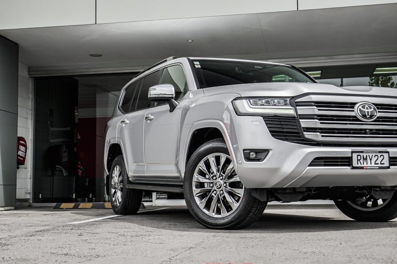 2025 Toyota Land Cruiser 300 VX Limited 3.3DT 1... image 4