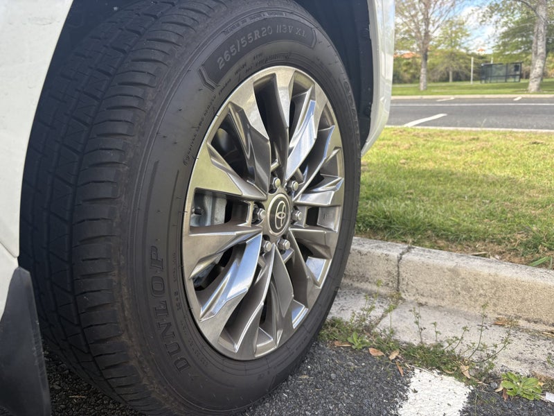 2025 Toyota Land Cruiser 300 VX Limited 3.3L V6... image 5